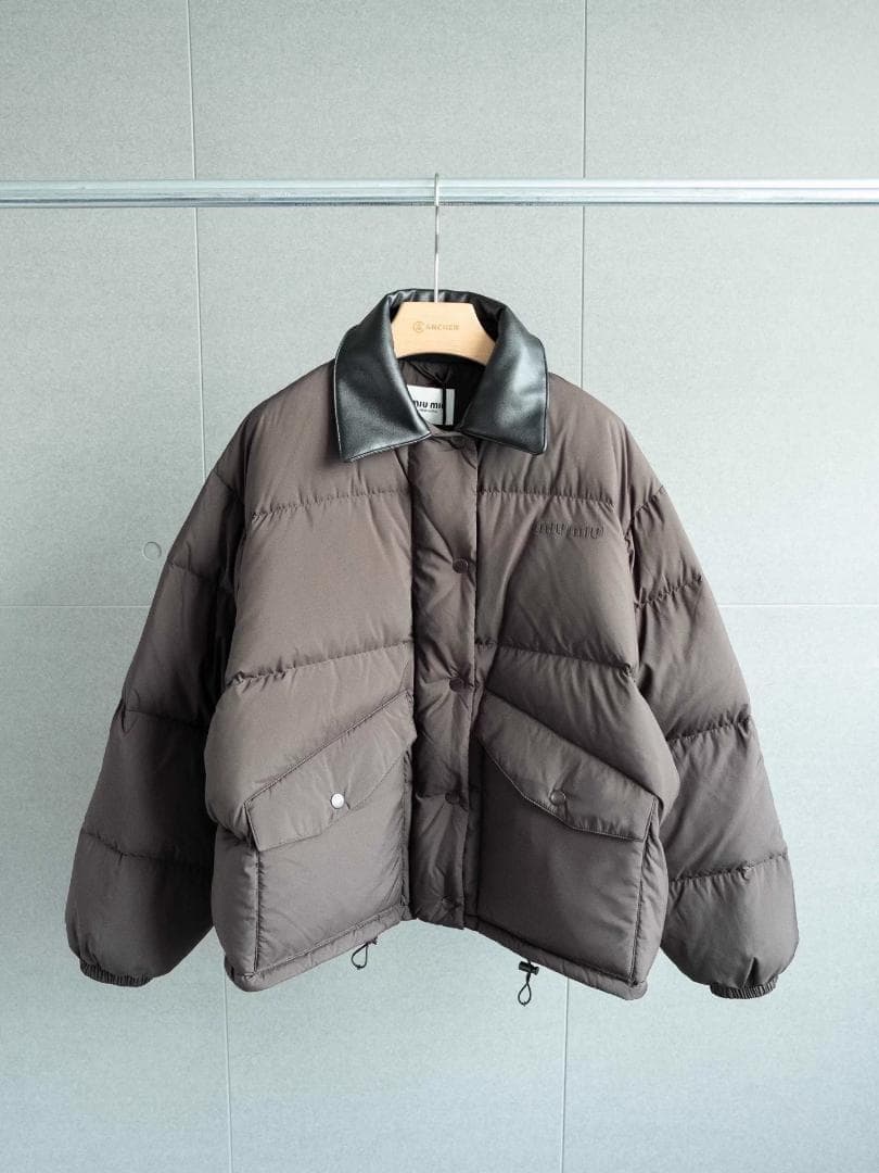 MIU MIUオーバーサイズ ダウンジャケット ブラウン
