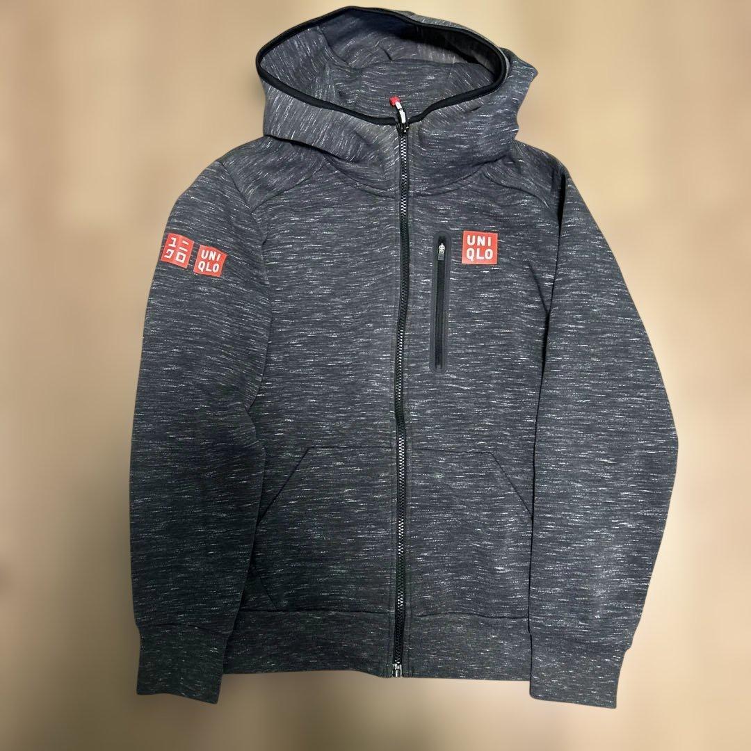 ユニクロお値下げします。フード付き パーカー グレーM錦織圭上下セット即日発送
