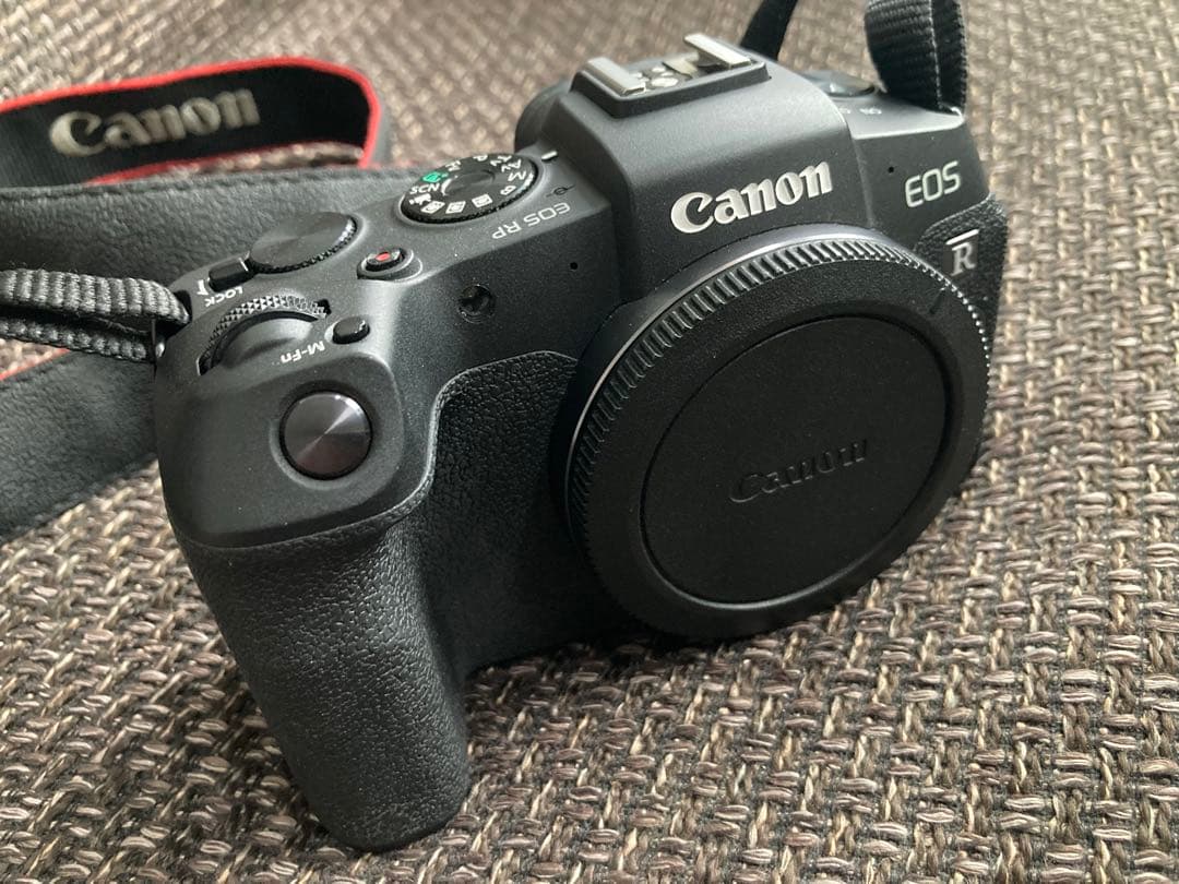 Canon EOS RP ミラーレスカメラ