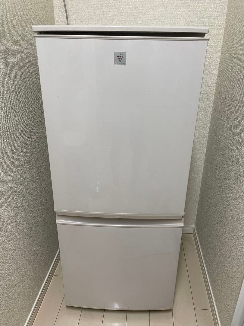 2016年製のSHARP 137L SJ-PD14B-C