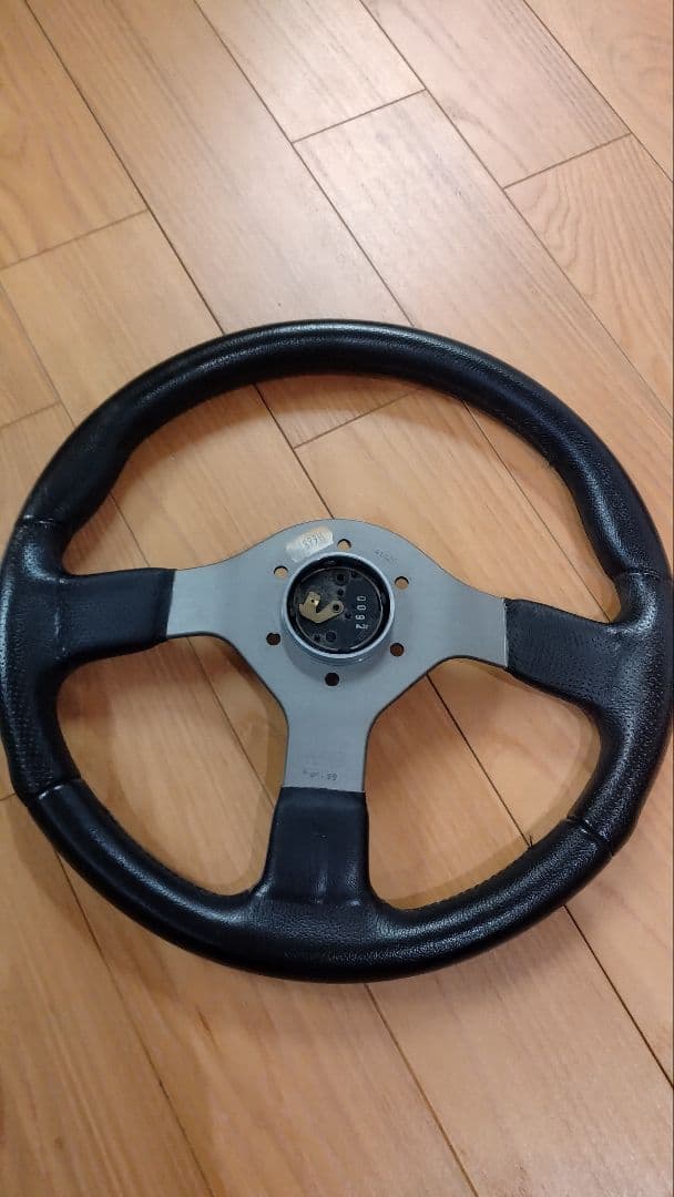 MOMO 3スポーク ステアリング