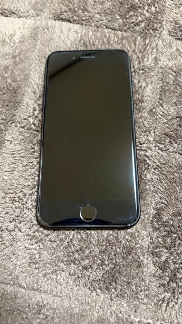 【美品】iPhone SE 128GB ブラック SIMフリー