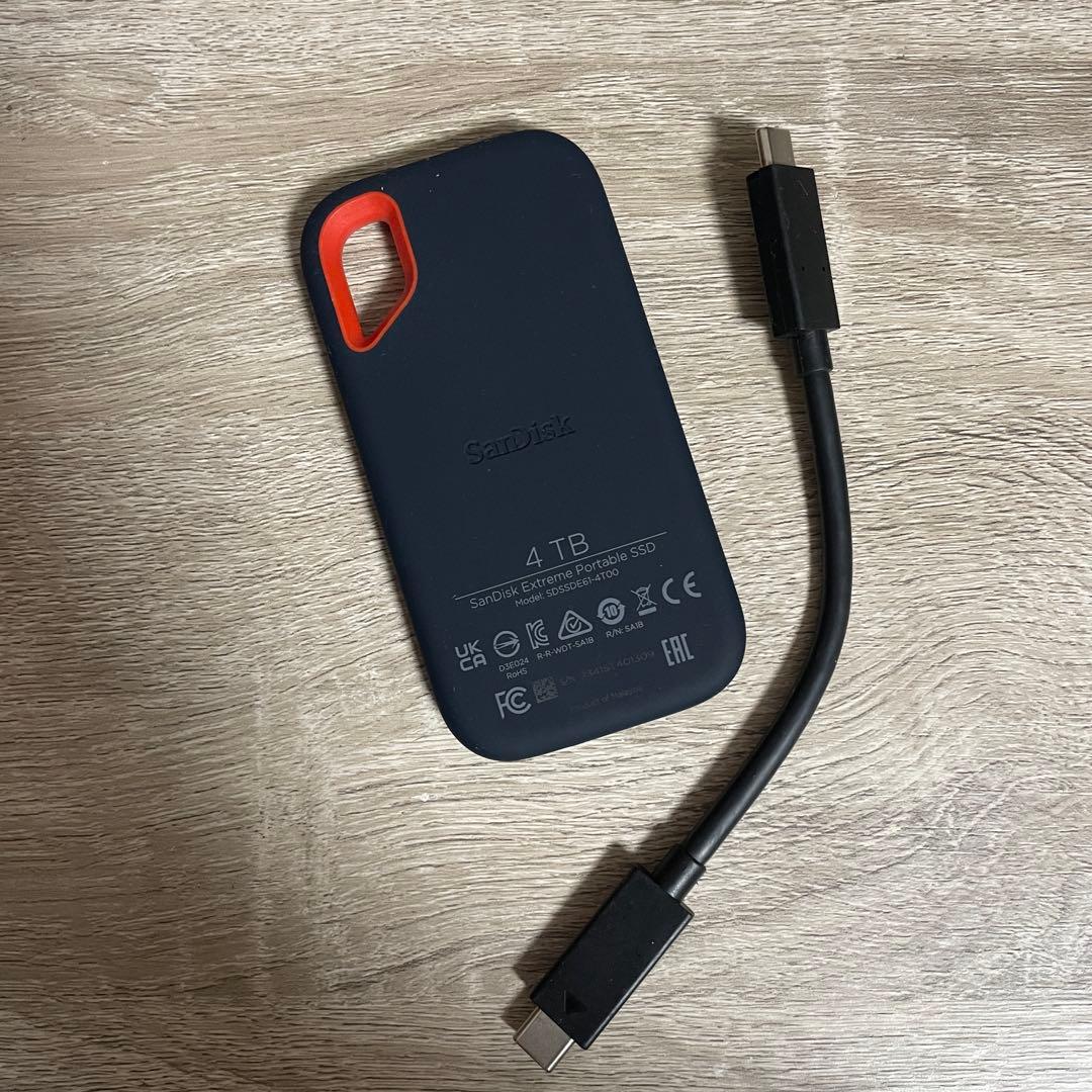 SanDisk SSD 4TB / 1〜4台