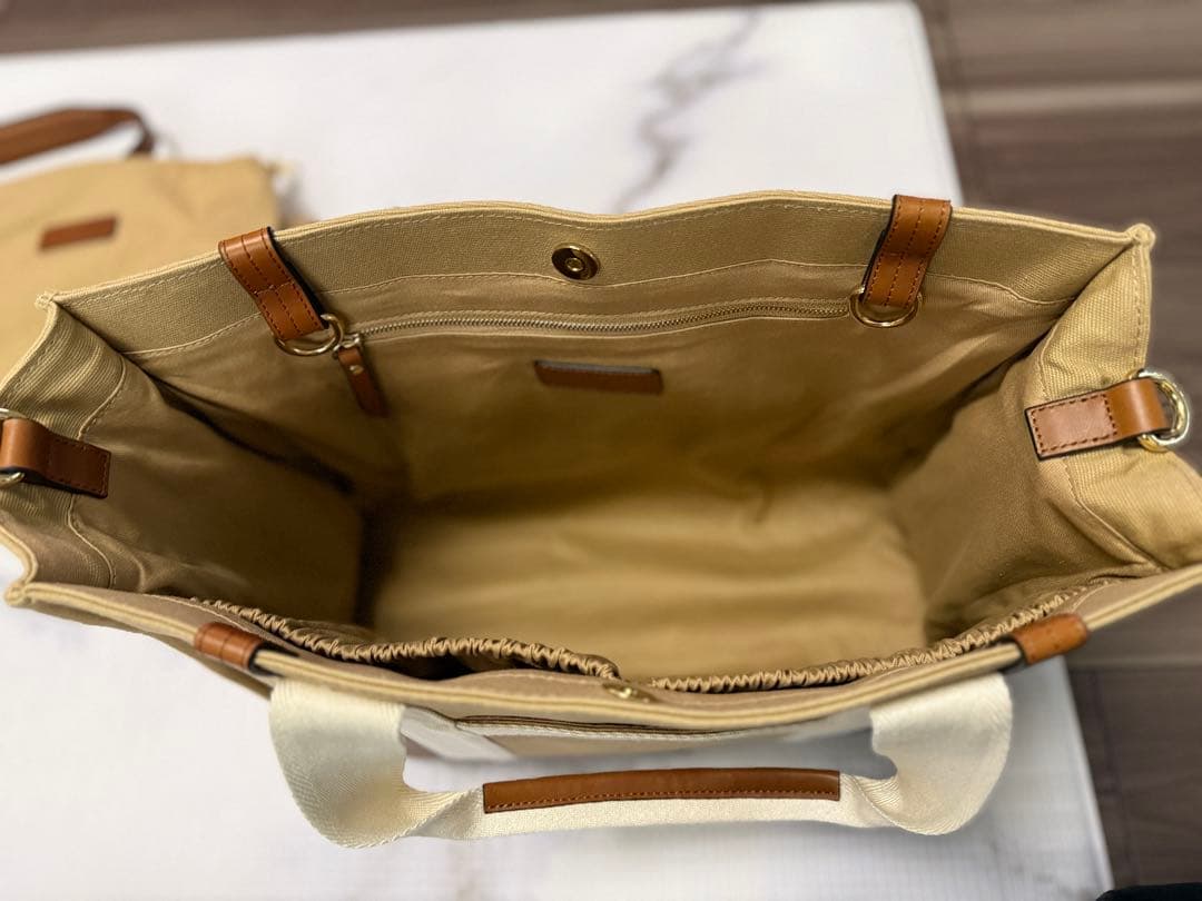 Lily【新品・未使用品】Chloé ベージュトートバッグ