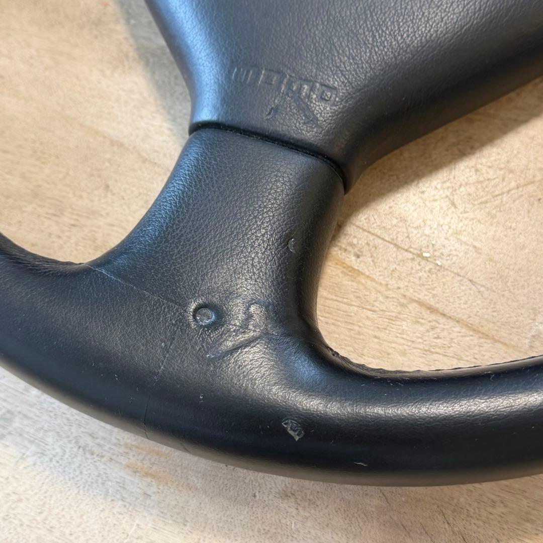 momo 36cm レザーステアリング