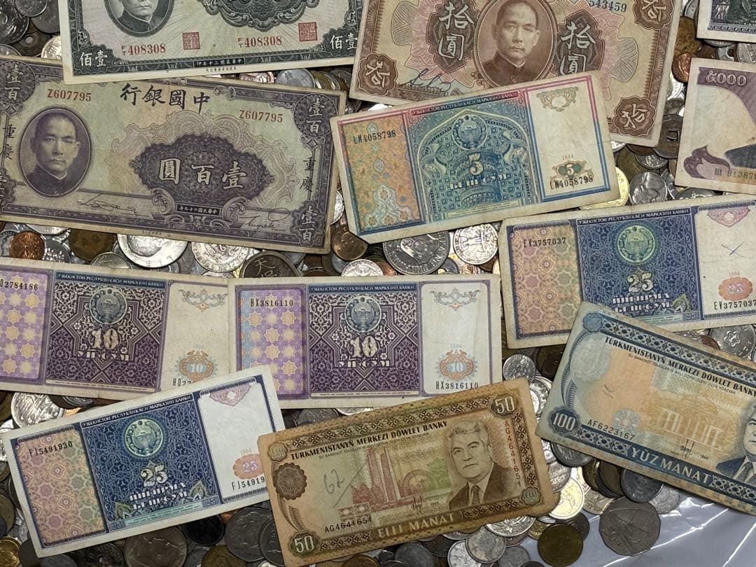 ま*お様 古銭　外国　銀貨　海外古札　その他メダルなど　まとめて　13.5