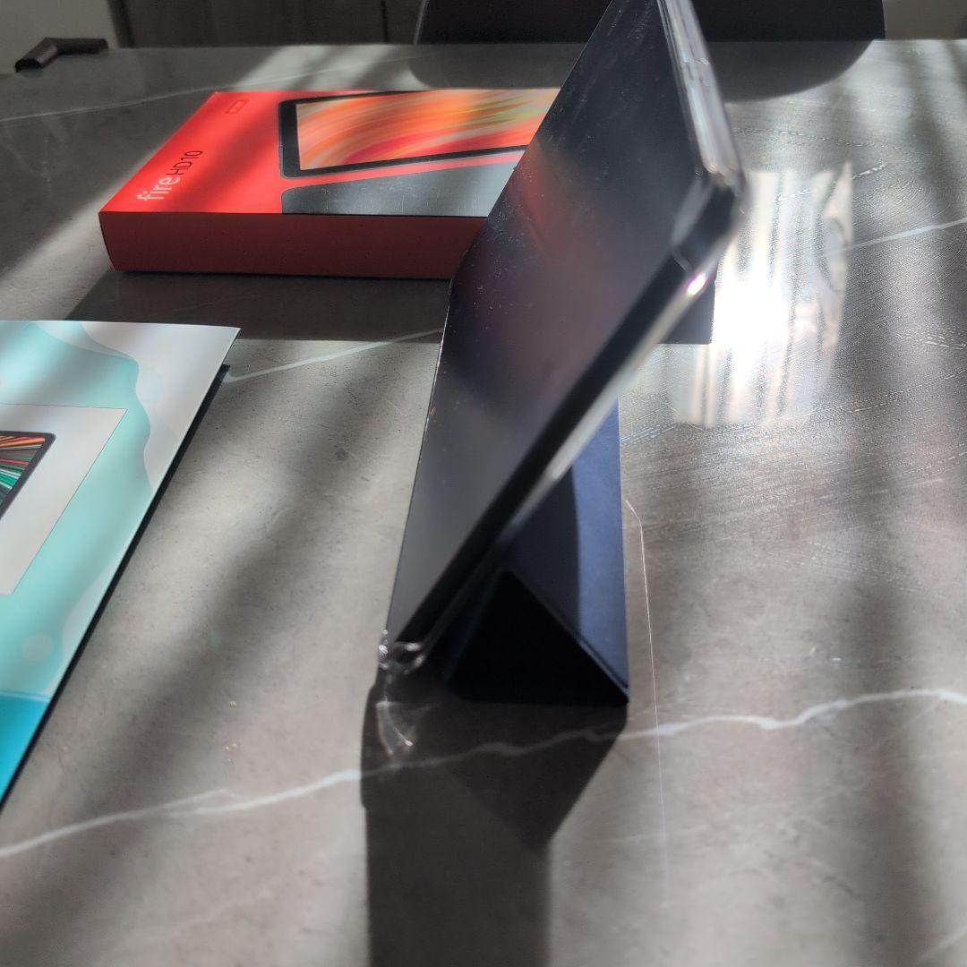 fireHD10第13世代amazonタブレット美品保護フィルム　卓上ケース付き