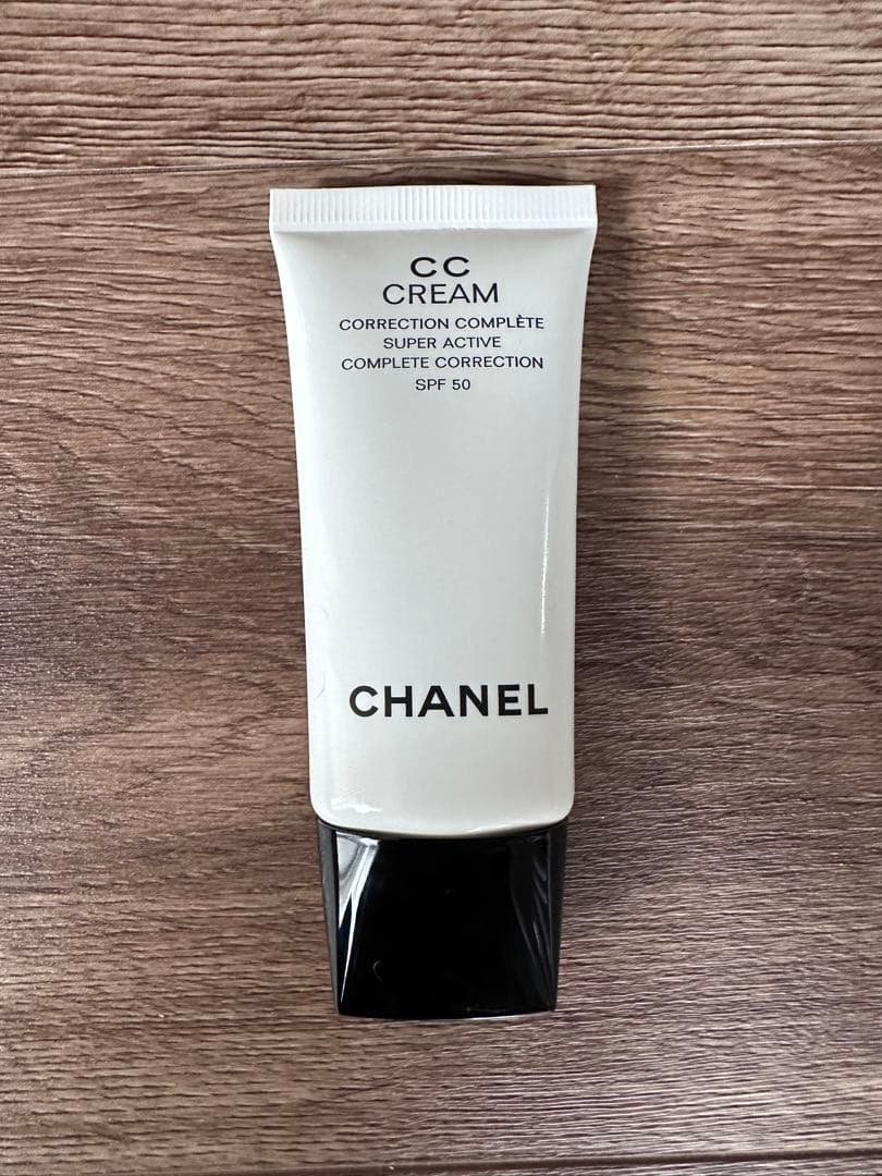CHANEL シャネル　CCクリームN21 ベージュ