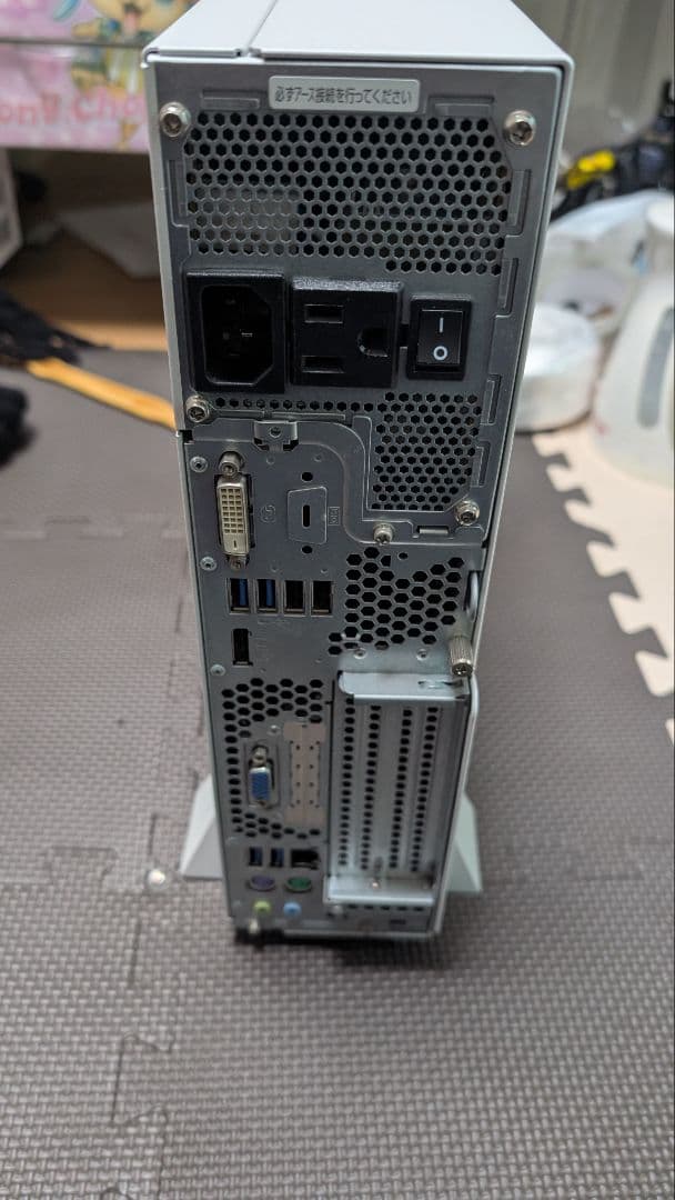 Fujitsu ESPRIMO PC i3-9100 8GB　HDDなし