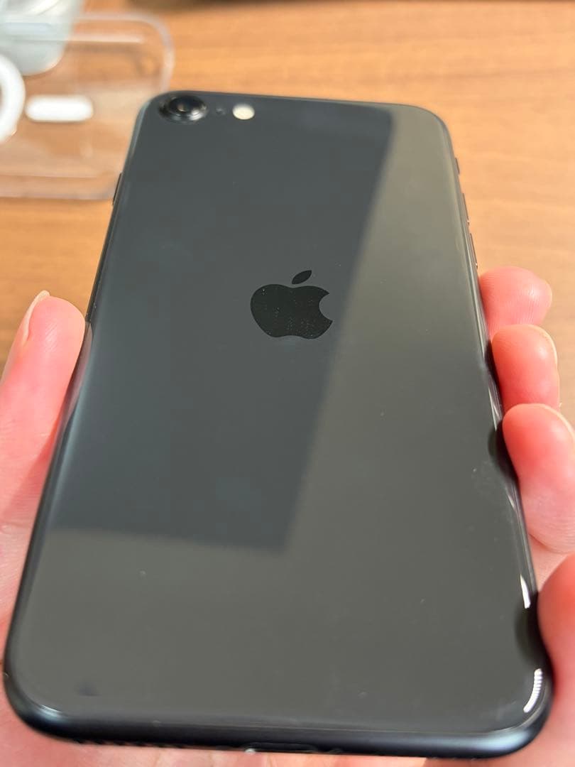 iPhone SE2 スペースグレー 本体