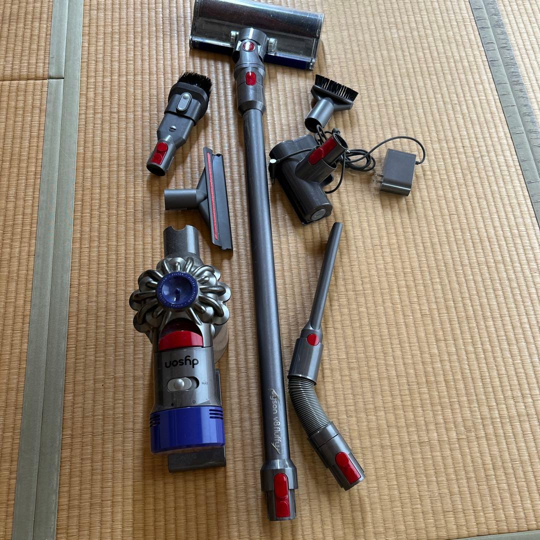 dyson v8 slim fluffy コードレス掃除機　ダイソンス動作保証