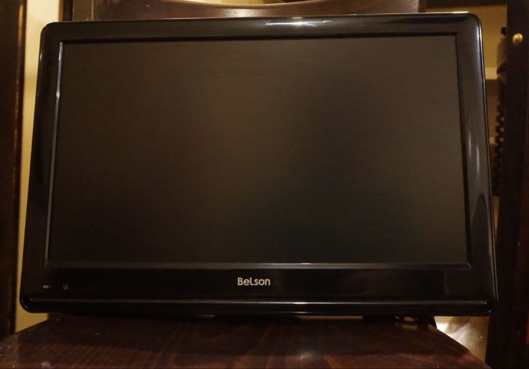 吊り下げモニター