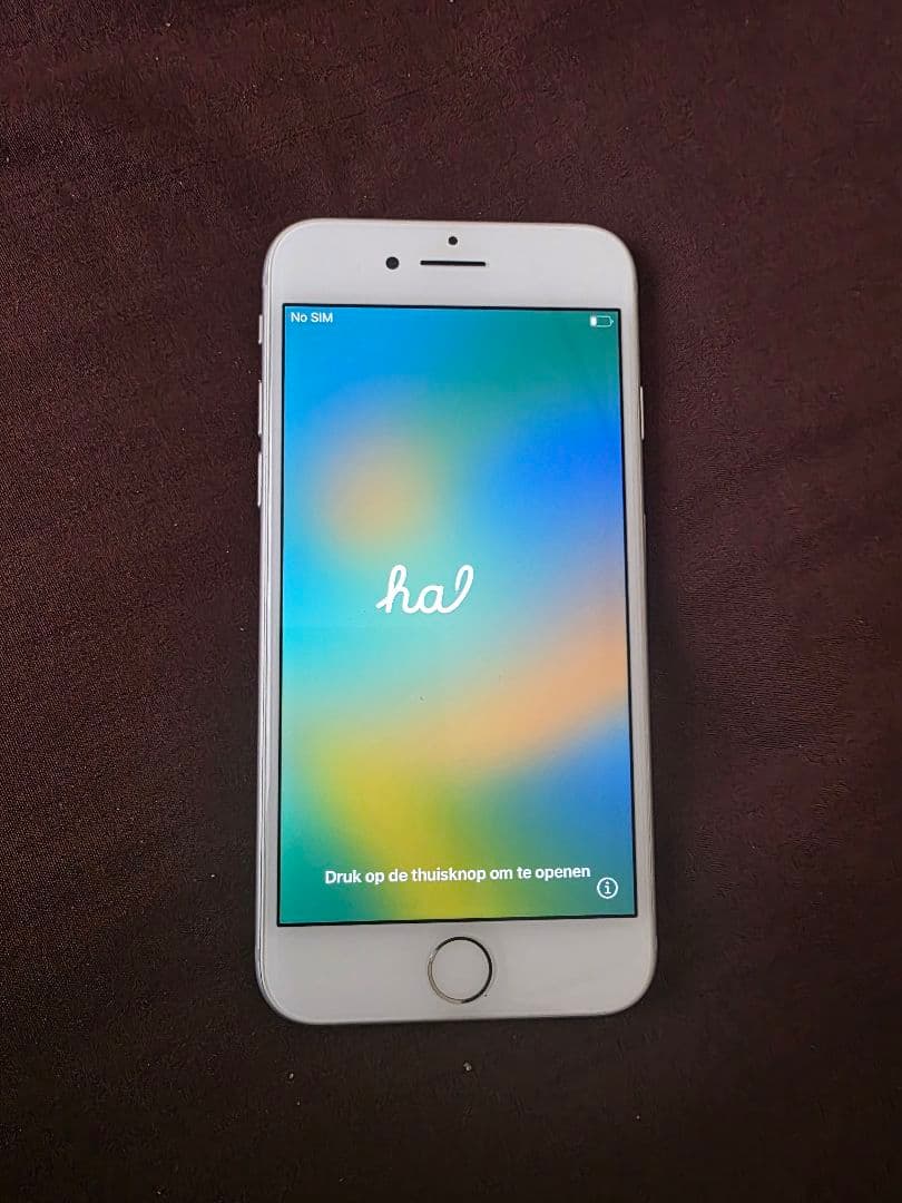 携帯電話本体 iPhone8 64g
