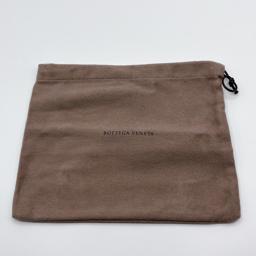 ボッテガヴェネタ マキシイントレチャート ラウンドジップ 財布