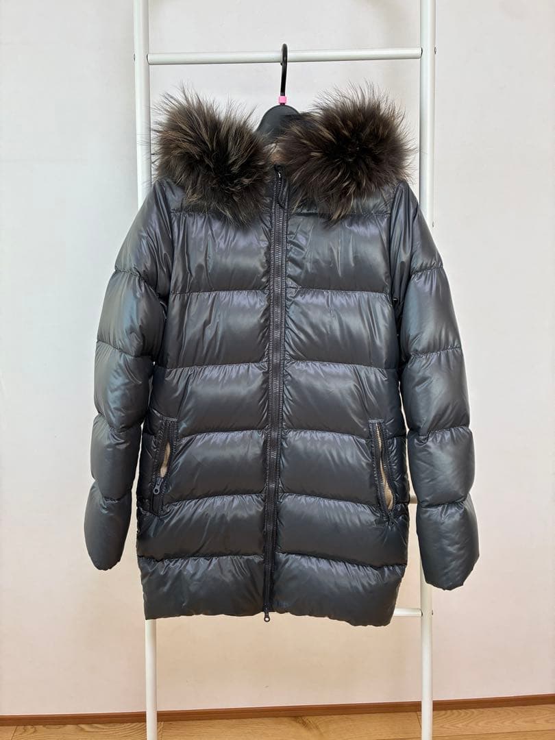美品　DUVETICA/デュベティカ　グレー ファー付き ロングダウンジャケット