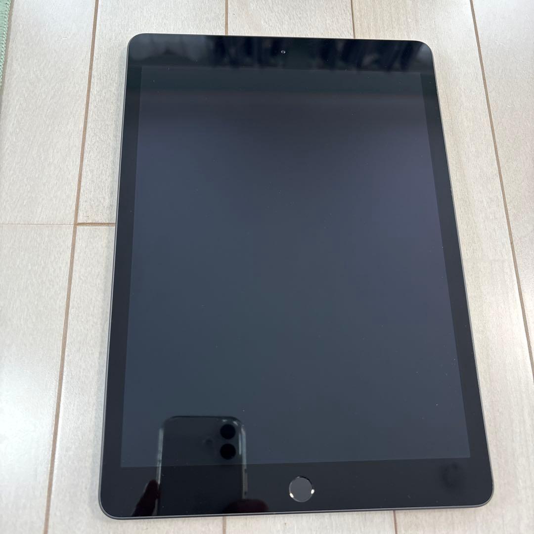 iPad 第8世代 本体