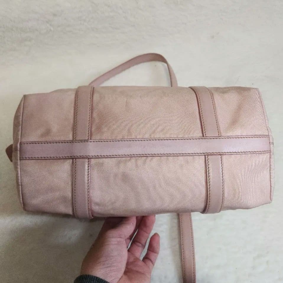 専売プラダ　ナイロン　レザー　バック　三角ロゴ　南京錠