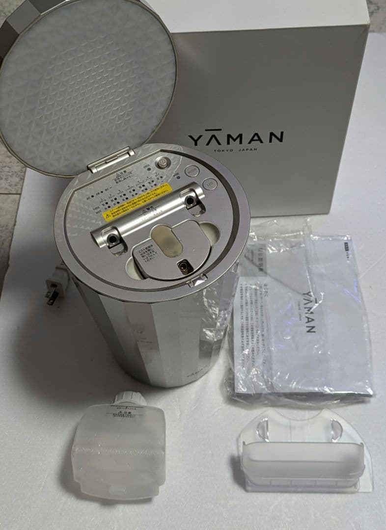 試運転のみ　メーカー保証付　ヤーマン　スチーマー フォトケア　YJSB0N