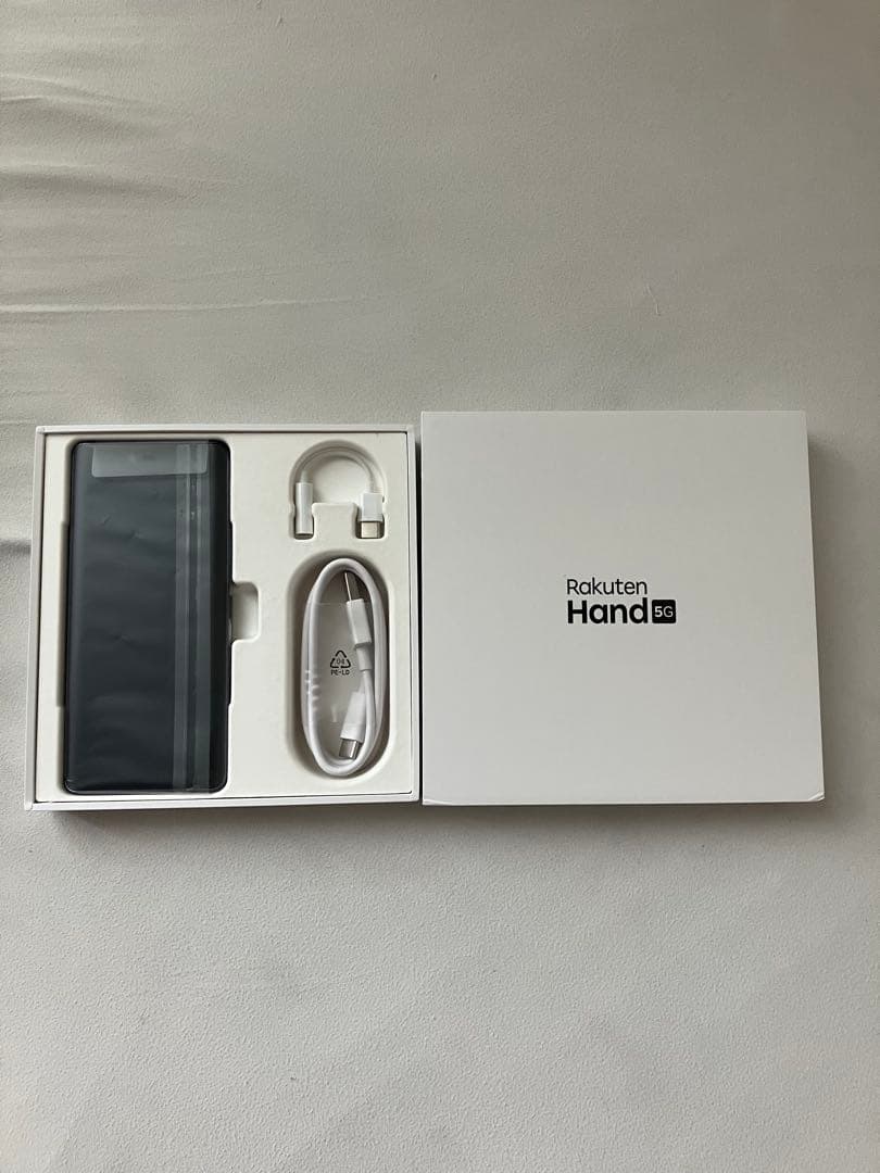 ほぼ未使用品 Rakuten Hand 5G ブラック P780（SiMフリー)