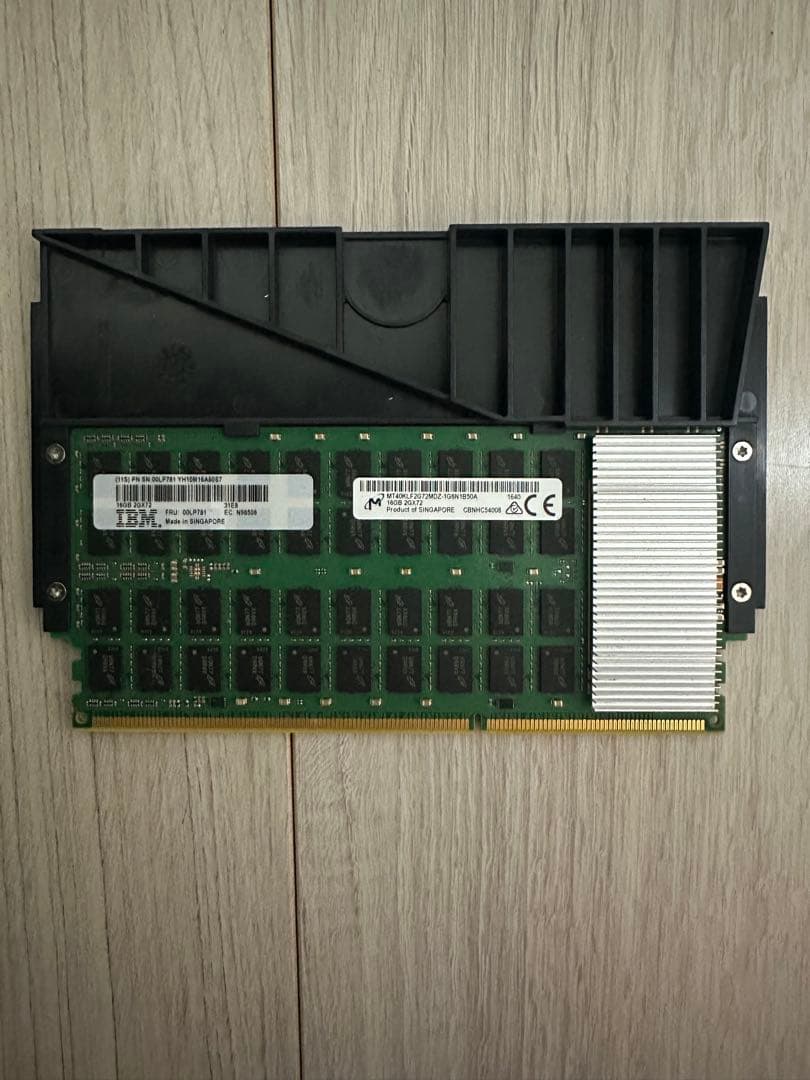 IBM 16GB DDR4 メモリ 00LP781