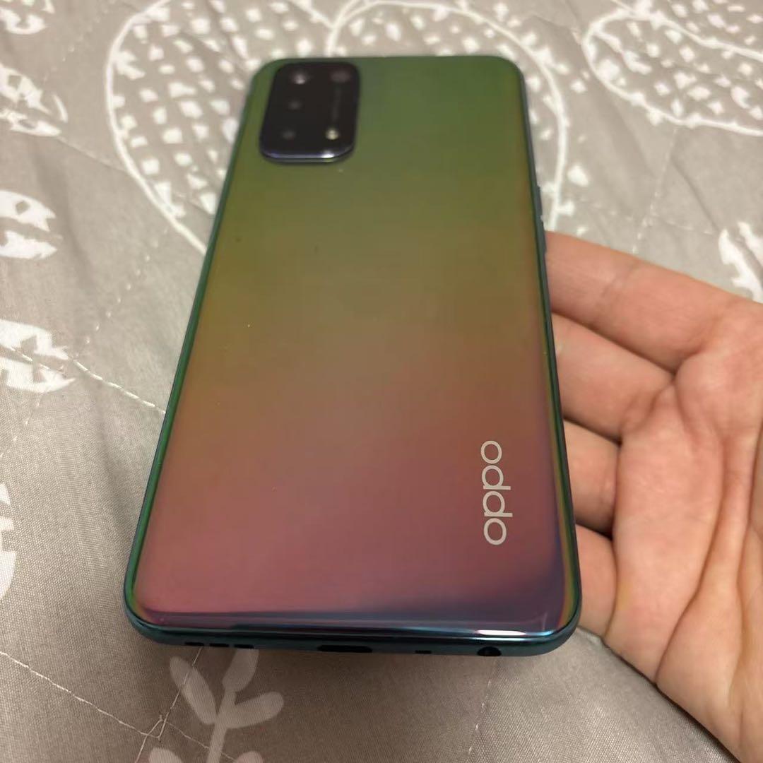 Oppo グラデーション トリプルカメラ