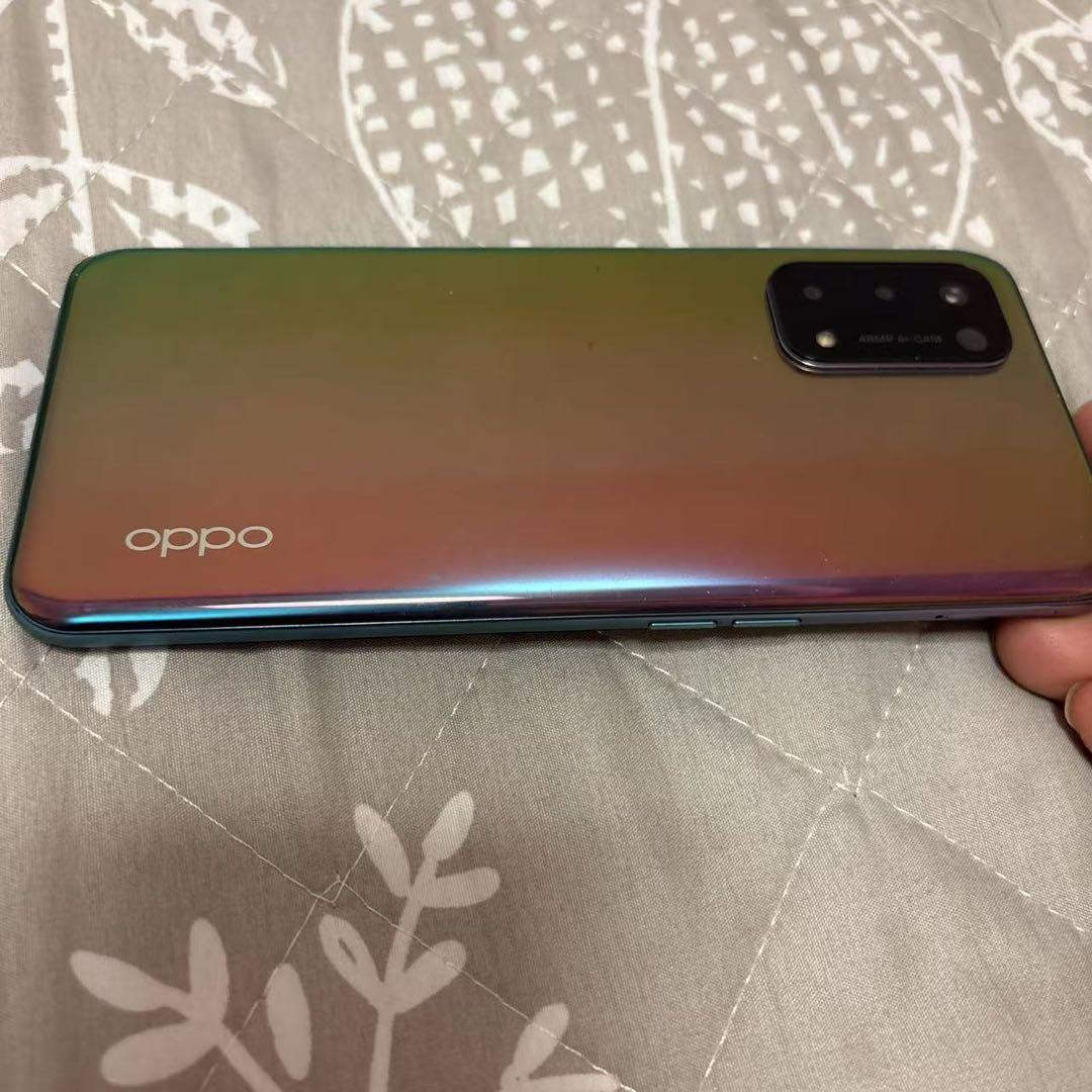 Oppo グラデーション トリプルカメラ