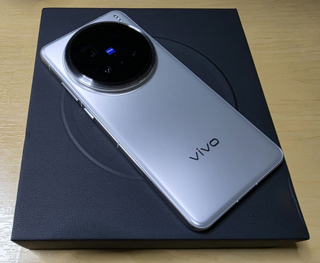 Vivo x200 pro チタンカラー 256gb 中国版 中古 美品