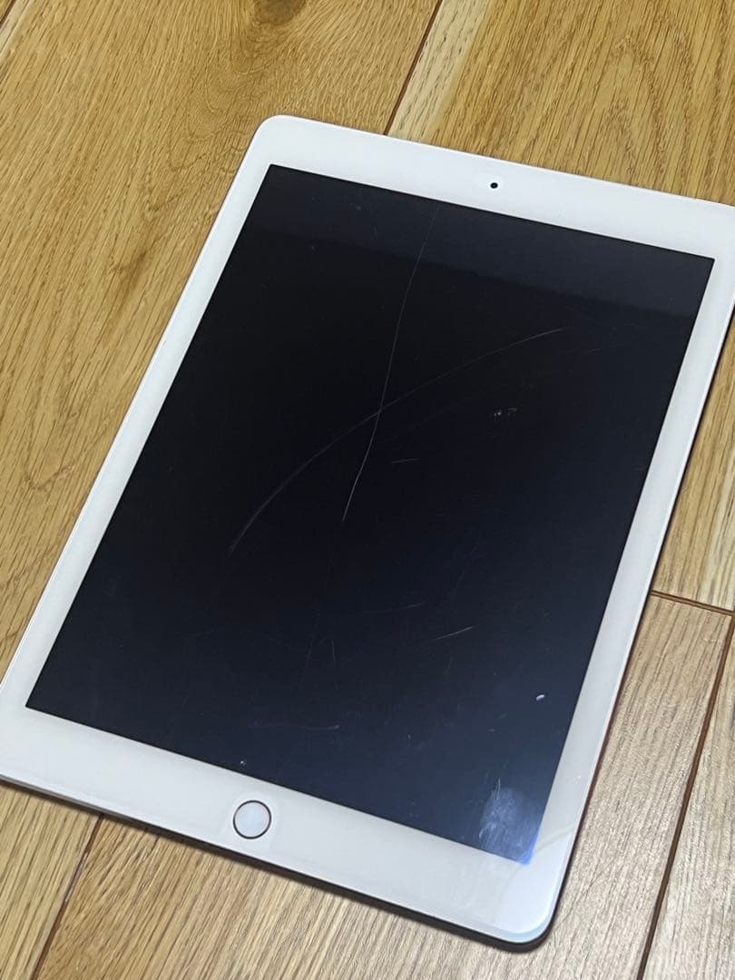 iPad Airの第2世代モデル Wi-Fi + Cellular