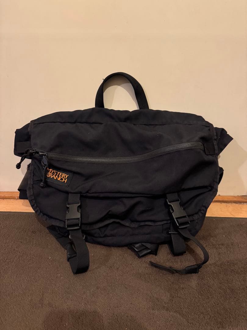 MYSTERY RANCH メッセンジャーバッグ ブラック　オレンジタグ　廃盤