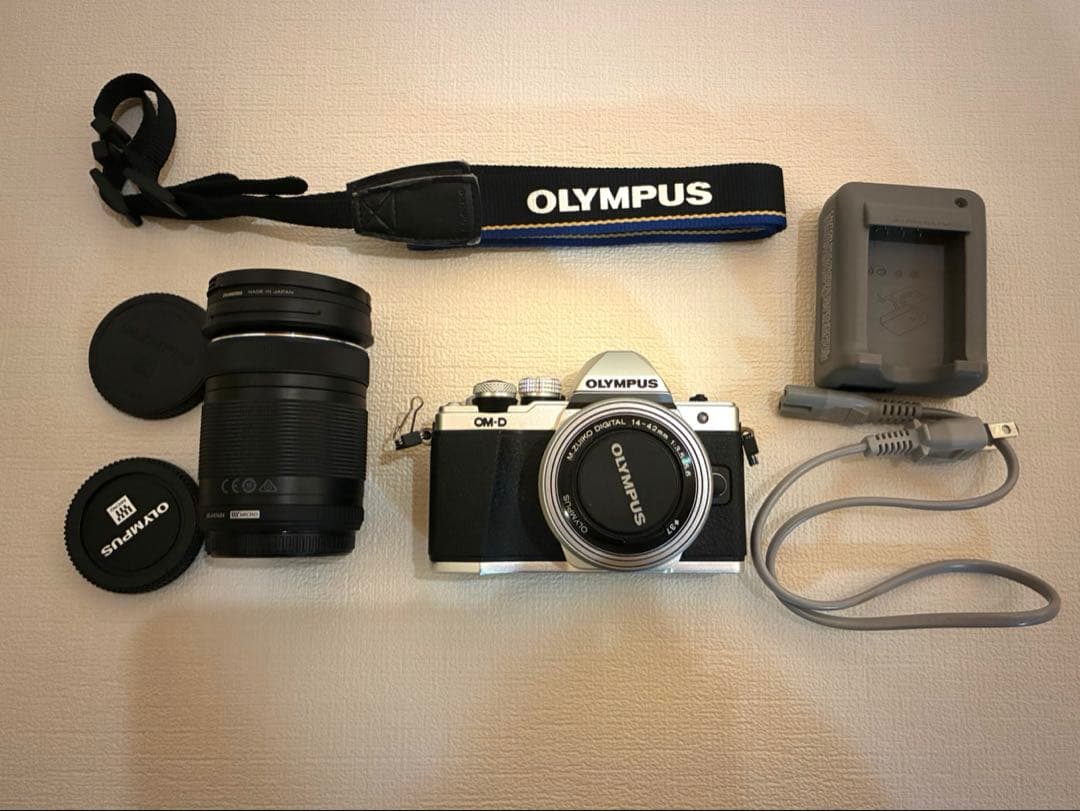 OLYMPUS OM-D E-M10 Mark II ダブルズームキット
