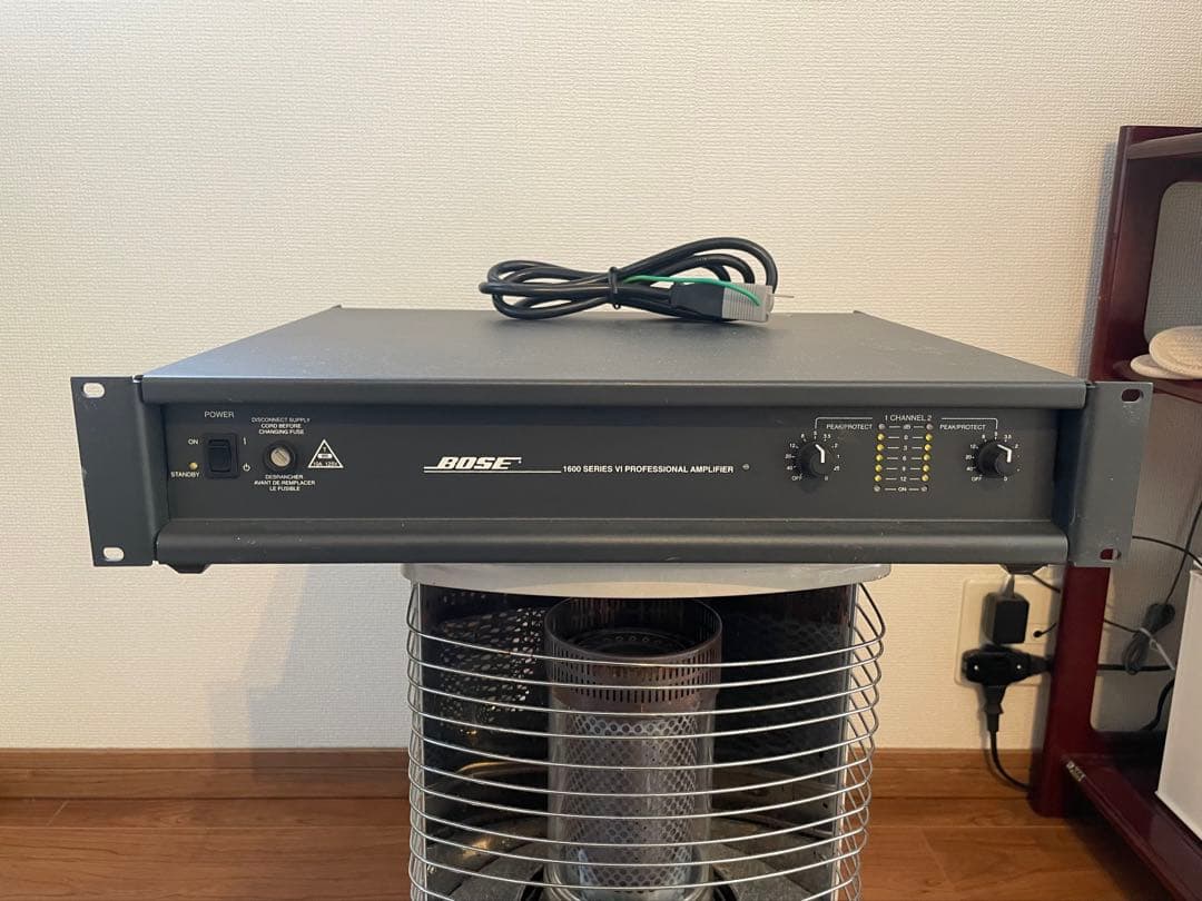 BOSE 1600 series Ⅵ プロフェッショナルアンプ