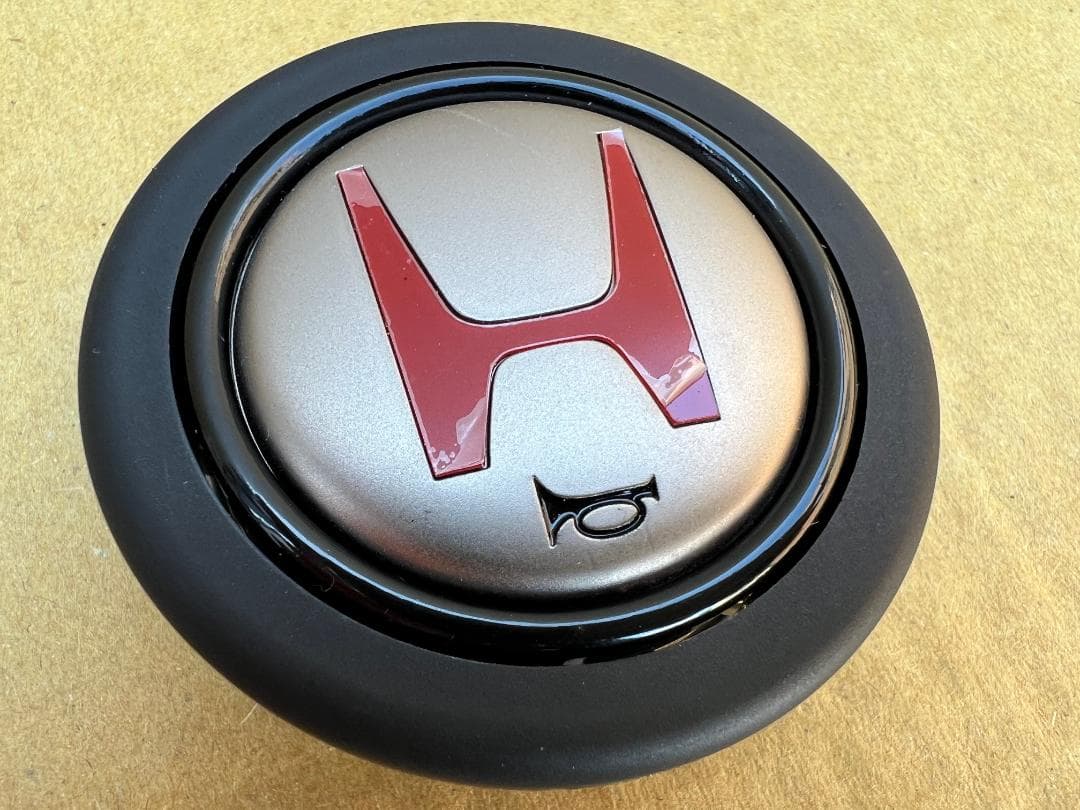 【未使用品】ホンダ NSX-R MOMO ステアリング用 ホーンボタン（純正）