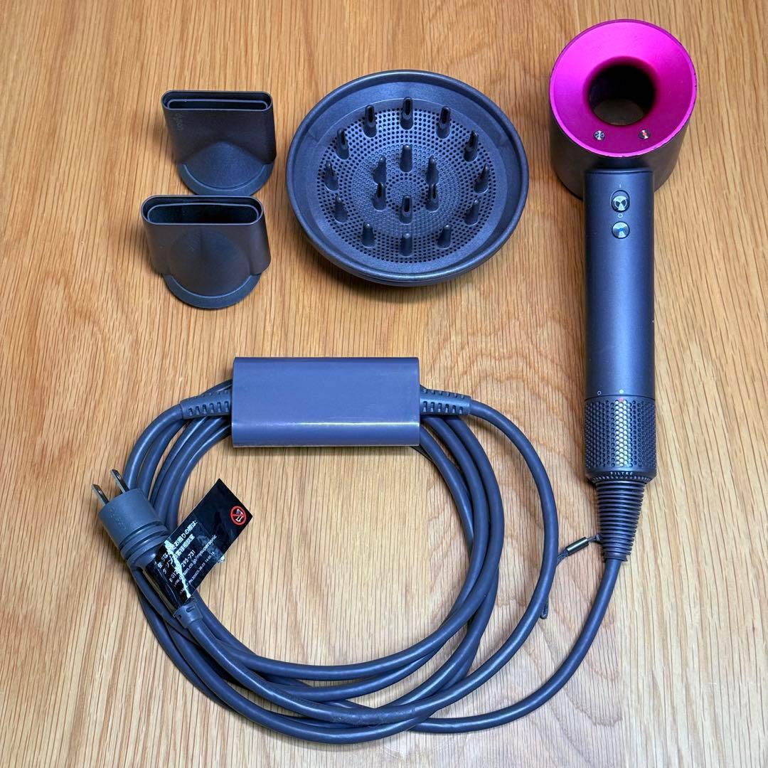 ダイソン dysonドライヤー　HD01 動作良好