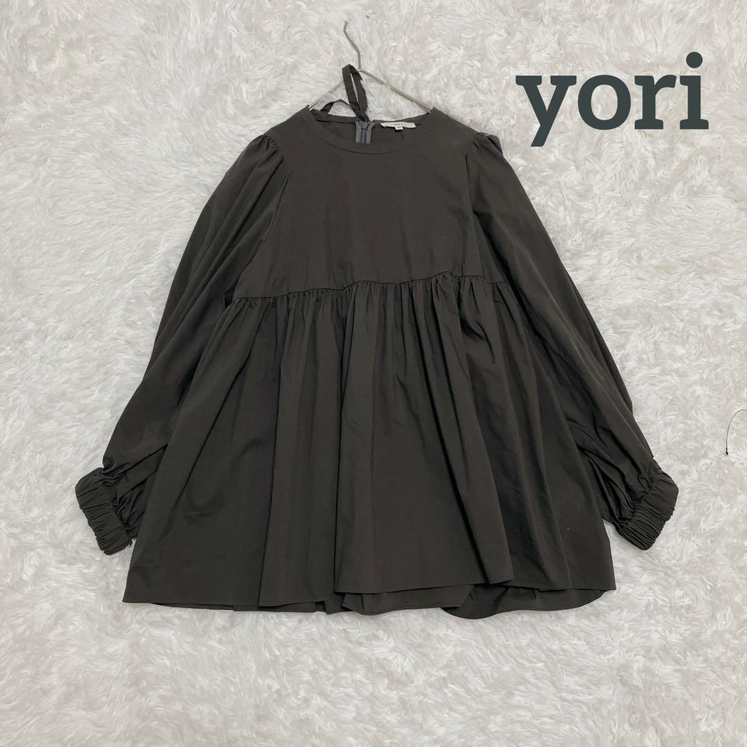 美品 ヨリ パフスリーブブラウス　yori 38 バックリボン フレア ギャザー