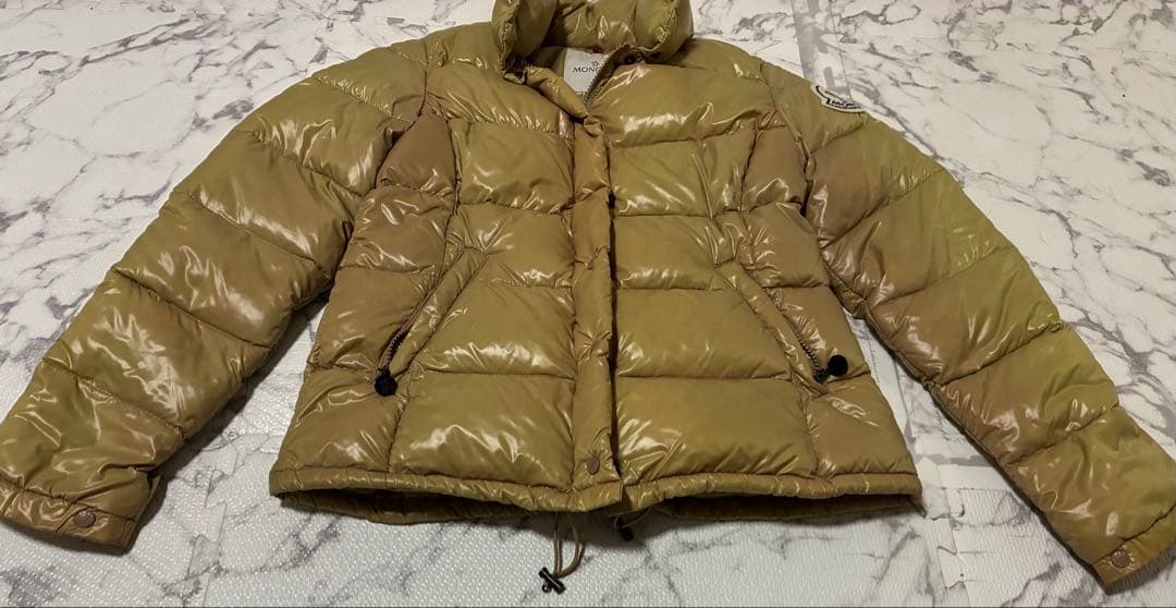 あ*ゅ様 ★MONCLER ベージュ ダウンジャケット レディース2サイズ