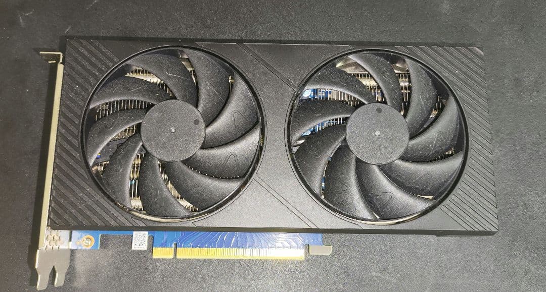 Intel Arc A580 グラフィックボード