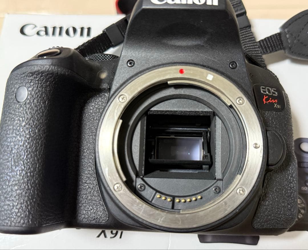 【美品】Canon EOS Kiss X9i デジタル一眼レフカメラ