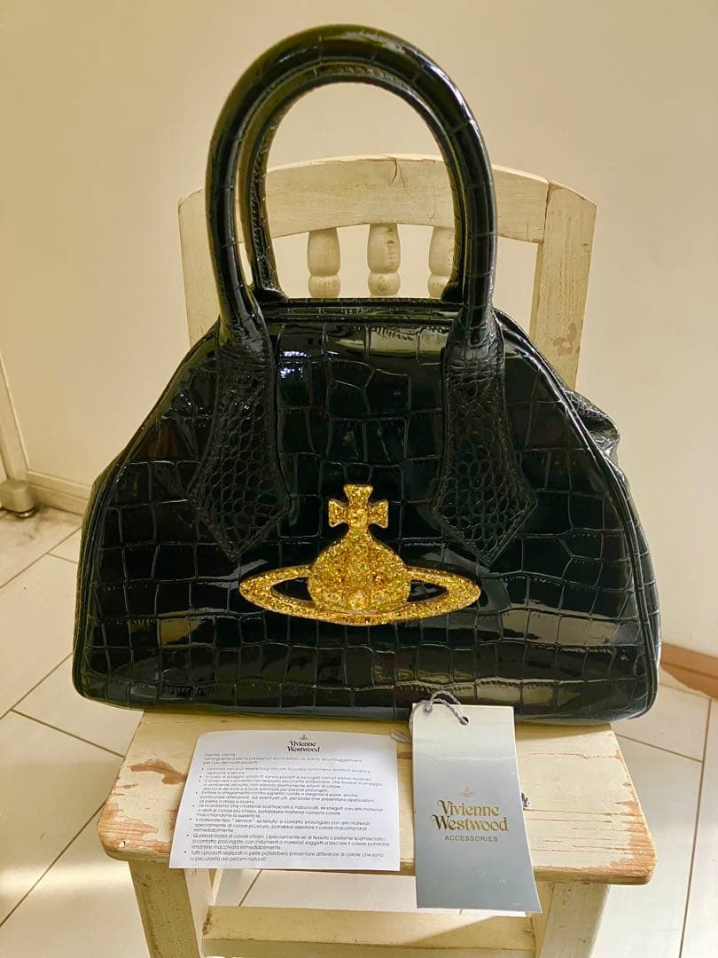 Vivienne Westwood ブラックハンドバッグ　オーブ
