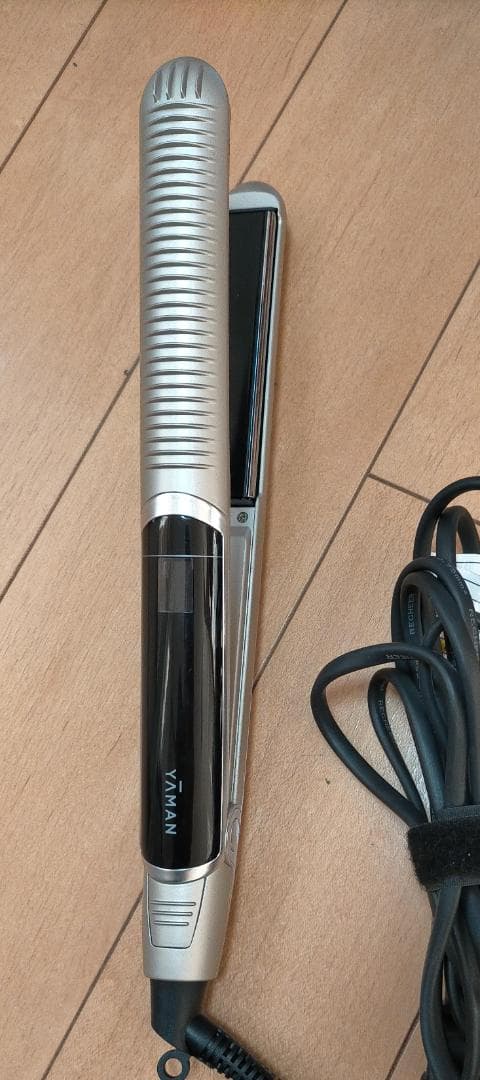 動作確認済み　ヤーマン（YAMAN)　スムースアイロンフォトイオン　 ゴールド