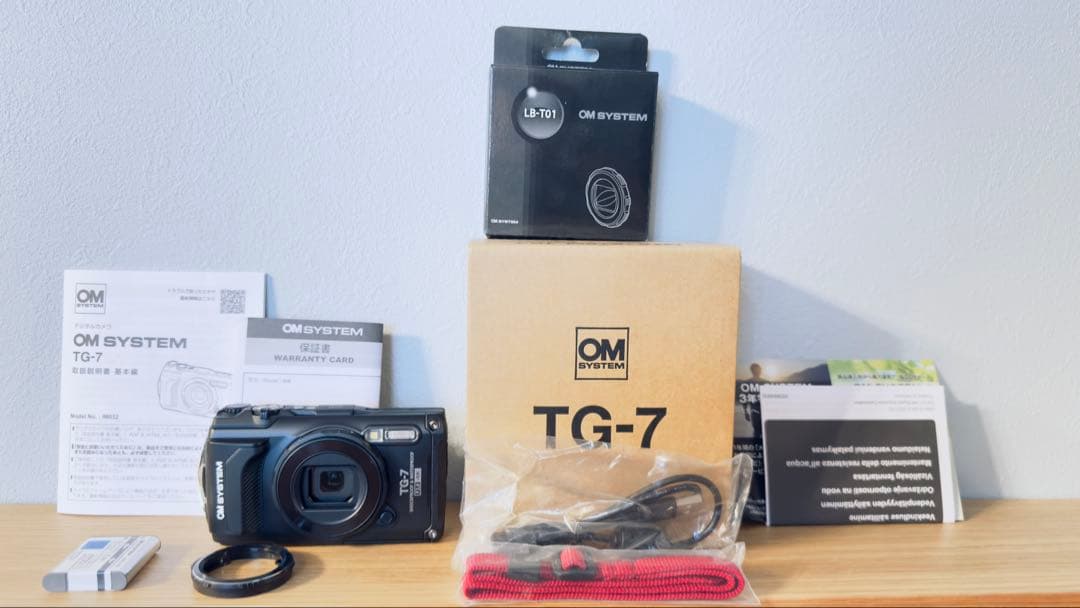 超美品OM SYSTEM Tough TG-7 ブラック　純正レンズキャップ付