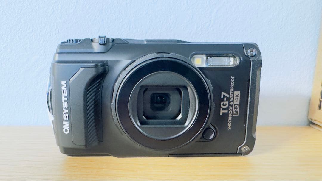 超美品OM SYSTEM Tough TG-7 ブラック　純正レンズキャップ付