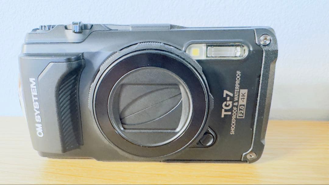 超美品OM SYSTEM Tough TG-7 ブラック　純正レンズキャップ付