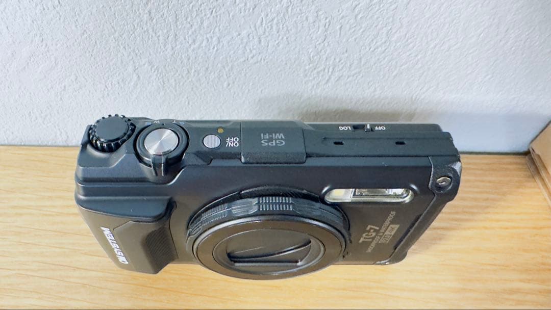 超美品OM SYSTEM Tough TG-7 ブラック　純正レンズキャップ付