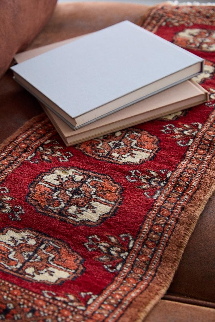 ヴィンテージラグ　トライバルラグ　パキスタン（95×33cm）赤　茶　オレンジ