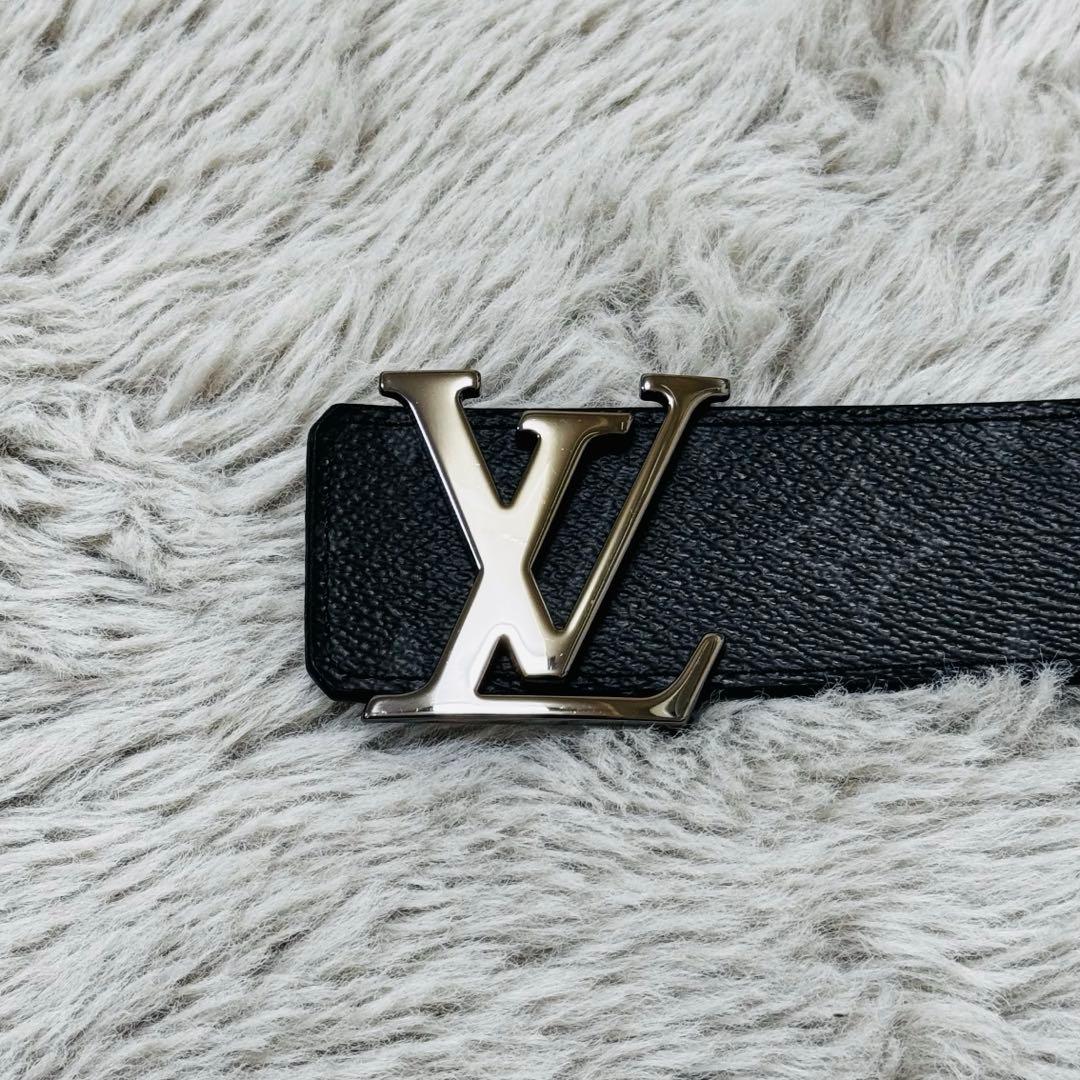 Louis Vuitton ブラックレザーベルト　エクリプス