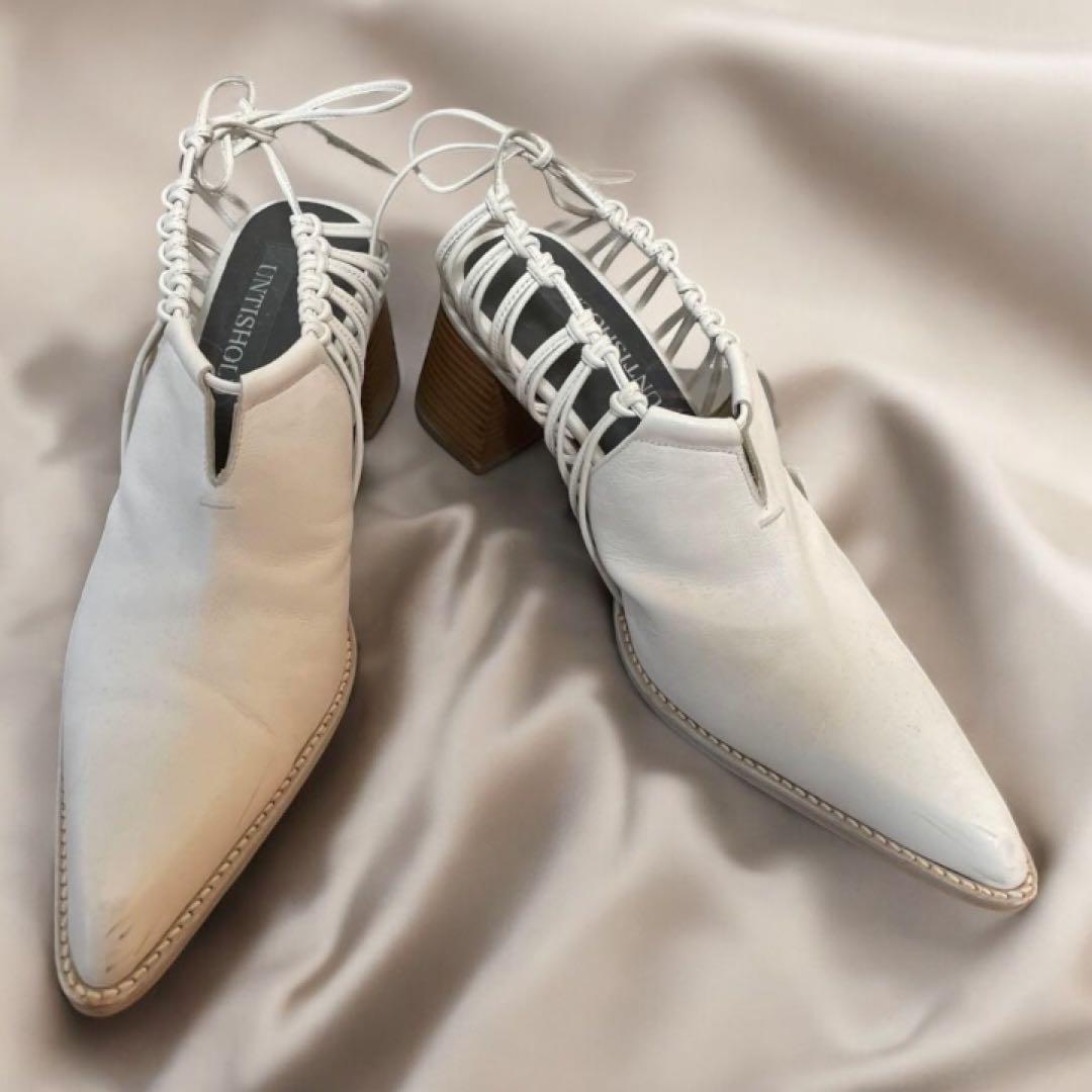 アンチショルドKlara サイズ38 ホワイトパンプス　ブーティーショートブーツ