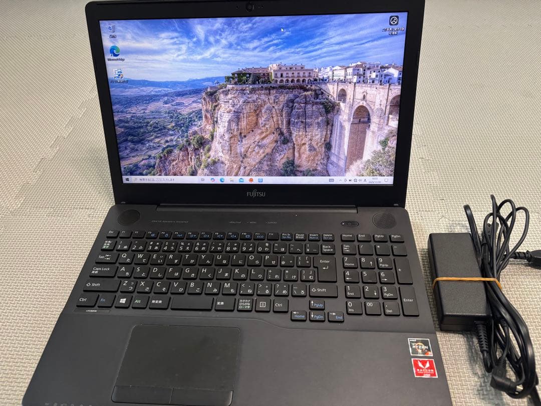 【美品】富士通 LIFEBOOK WAB/D3 SSD256GB 8G 15.6