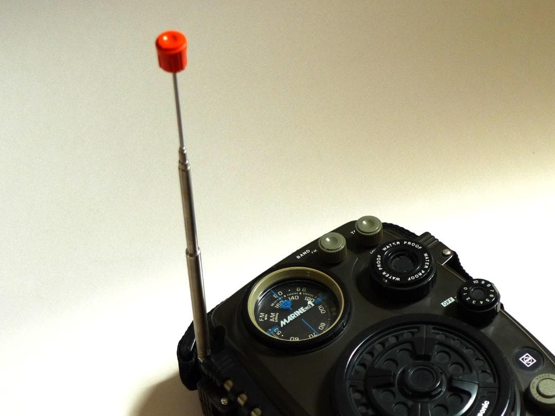 値下)ナショナルパナソニック防浸形AMFMラジオ RF-622 MARINE-1