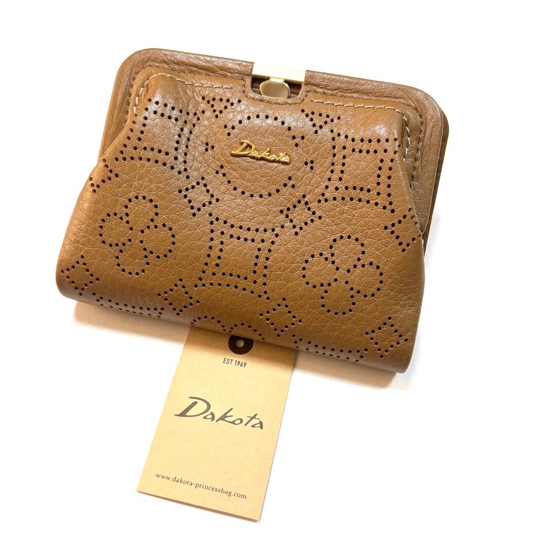 新品 ダコタ 財布 2つ折り ディクラッセ オーク