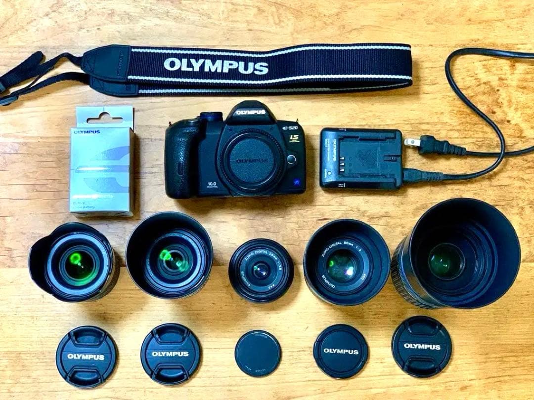OLYMPUS E-520　フォーサーズ一眼レフ ZUIKOレンズ5本完成セット